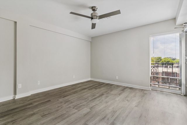 2195 Poplar Ave Apt 405, Memphis, TN 38104