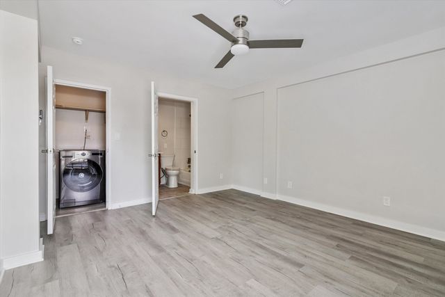 2195 Poplar Ave Apt 405, Memphis, TN 38104