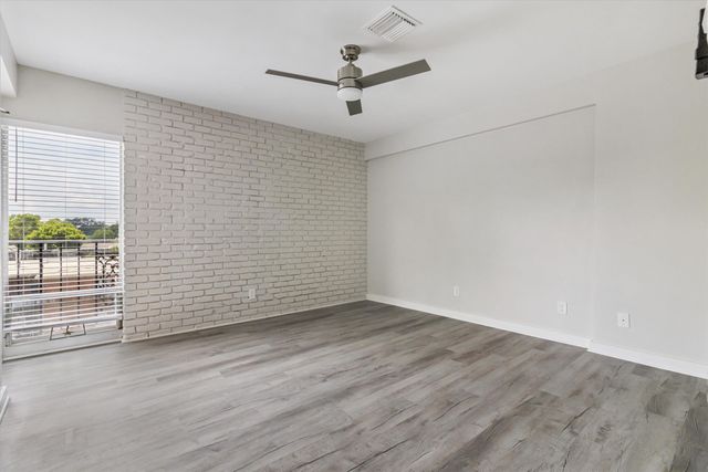 2195 Poplar Ave Apt 405, Memphis, TN 38104