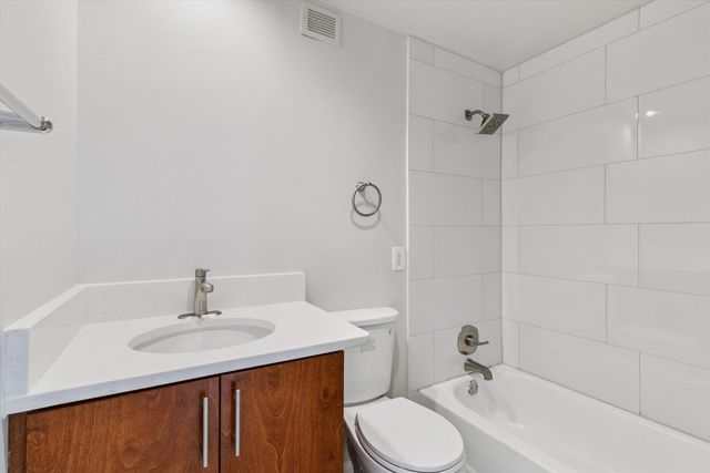 2195 Poplar Ave Apt 405, Memphis, TN 38104