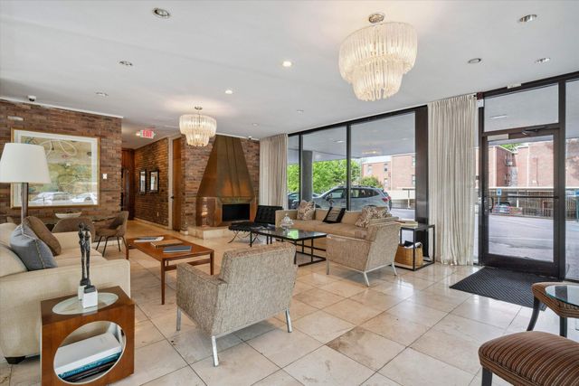 2195 Poplar Ave Apt 405, Memphis, TN 38104