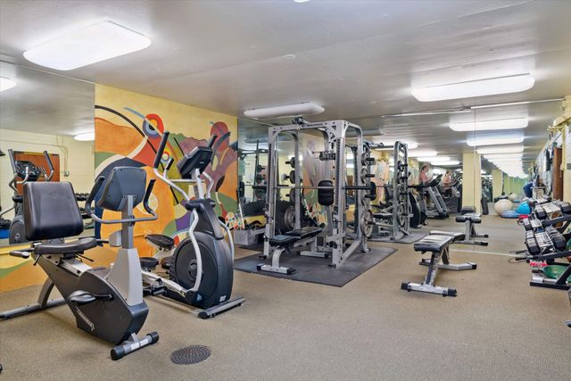 2195 Poplar Ave Apt 405, Memphis, TN 38104