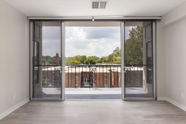 2195 Poplar Ave Apt 405, Memphis, TN 38104