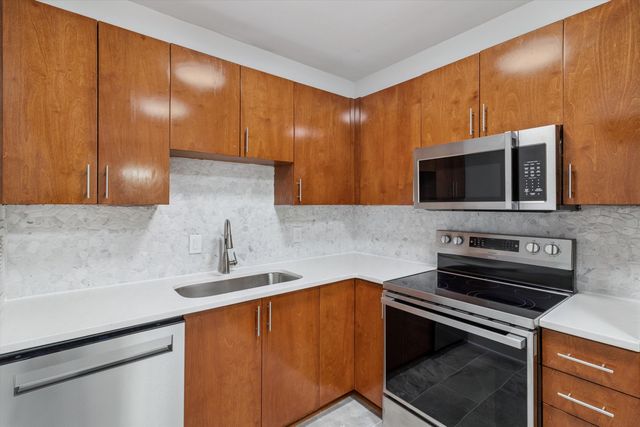 2195 Poplar Ave Apt 405, Memphis, TN 38104