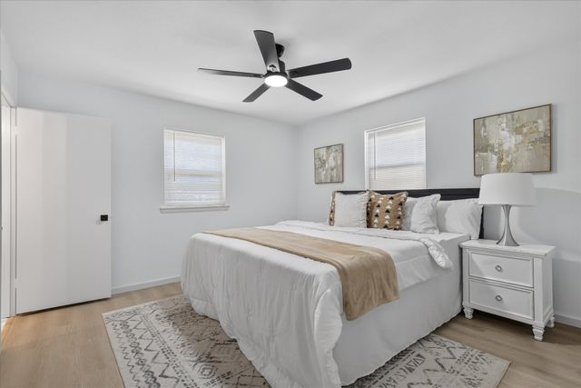 237 E Malone Avenue, Crowley, TX 76036