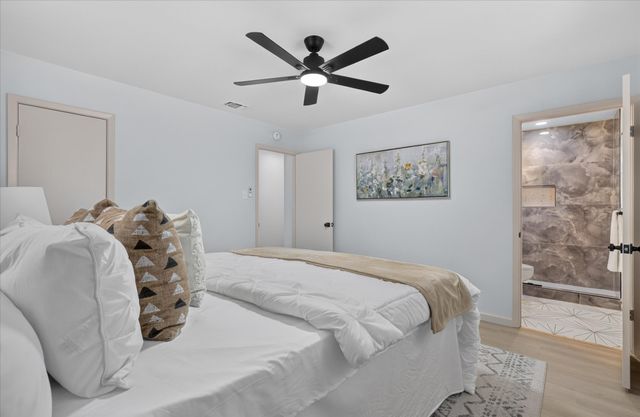 237 E Malone Avenue, Crowley, TX 76036