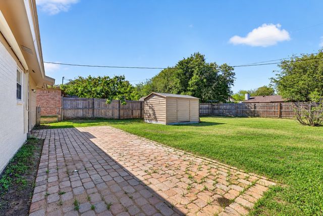 237 E Malone Avenue, Crowley, TX 76036
