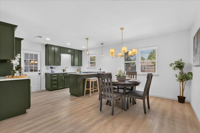 237 E Malone Avenue, Crowley, TX 76036