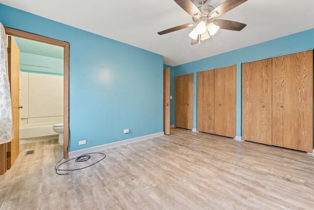 1132 Evergreen Drive, Carol Stream, IL 60188