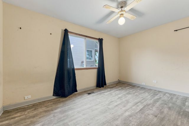 1132 Evergreen Drive, Carol Stream, IL 60188