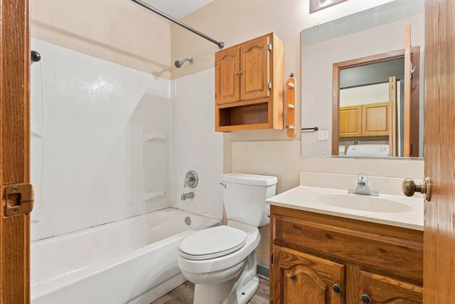 1132 Evergreen Drive, Carol Stream, IL 60188