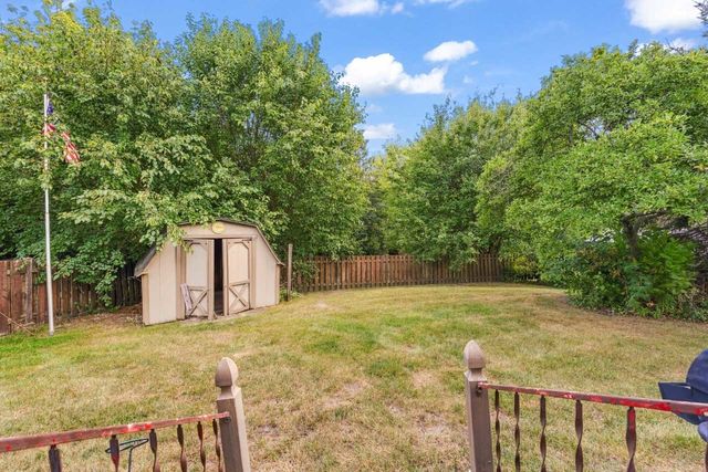 1132 Evergreen Drive, Carol Stream, IL 60188