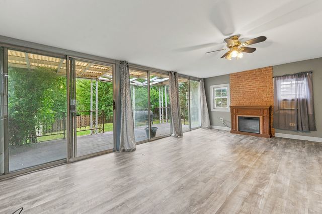 1132 Evergreen Drive, Carol Stream, IL 60188