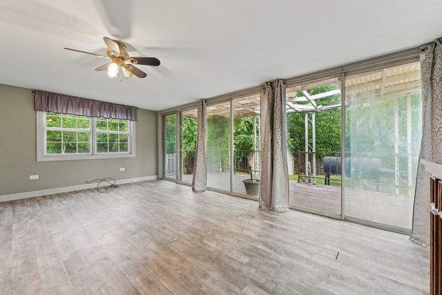 1132 Evergreen Drive, Carol Stream, IL 60188