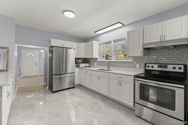 11785 Mortenview Drive, Taylor, MI 48180