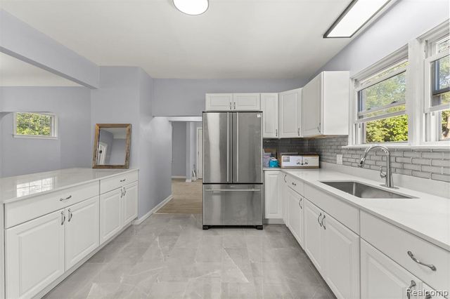 11785 Mortenview Drive, Taylor, MI 48180