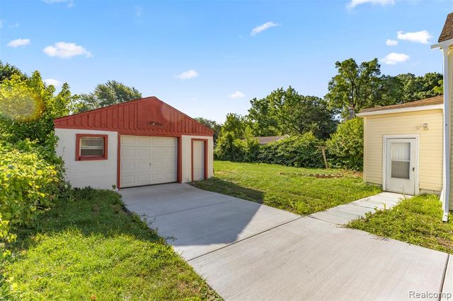 11785 Mortenview Drive, Taylor, MI 48180