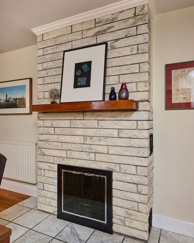 236 N. Maple St., Northampton, MA 01062