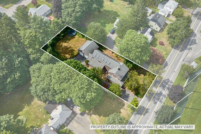 236 N. Maple St., Northampton, MA 01062