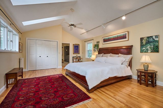 236 N. Maple St., Northampton, MA 01062