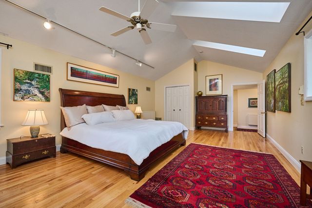 236 N. Maple St., Northampton, MA 01062