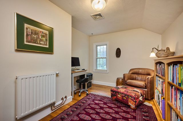 236 N. Maple St., Northampton, MA 01062