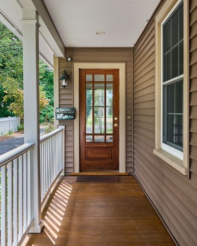 236 N. Maple St., Northampton, MA 01062