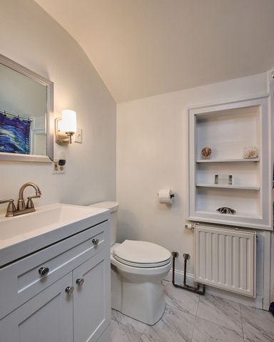 236 N. Maple St., Northampton, MA 01062