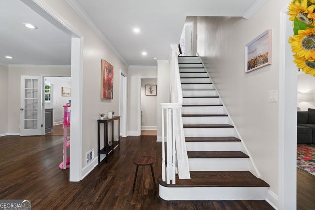 5090 Larry Lane, Marietta, GA 30068
