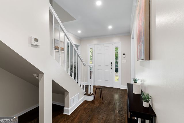 5090 Larry Lane, Marietta, GA 30068
