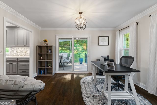 5090 Larry Lane, Marietta, GA 30068