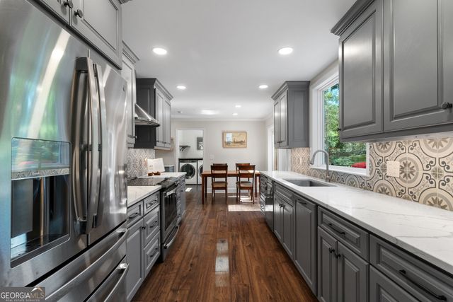 5090 Larry Lane, Marietta, GA 30068