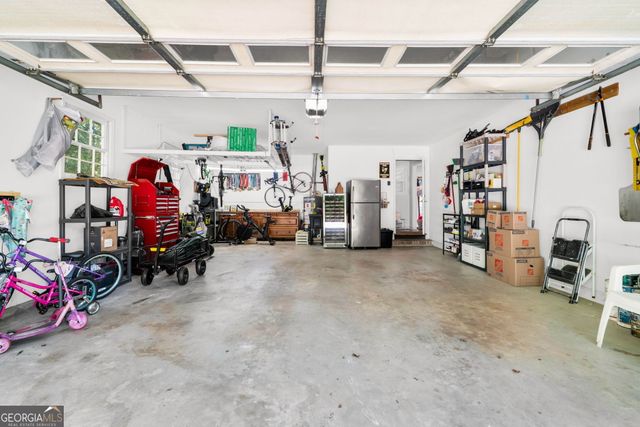 5090 Larry Lane, Marietta, GA 30068