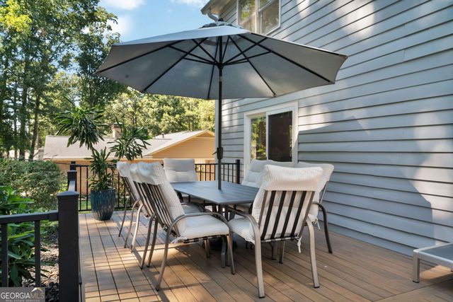 5090 Larry Lane, Marietta, GA 30068