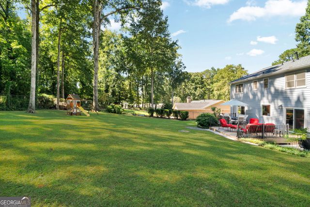 5090 Larry Lane, Marietta, GA 30068