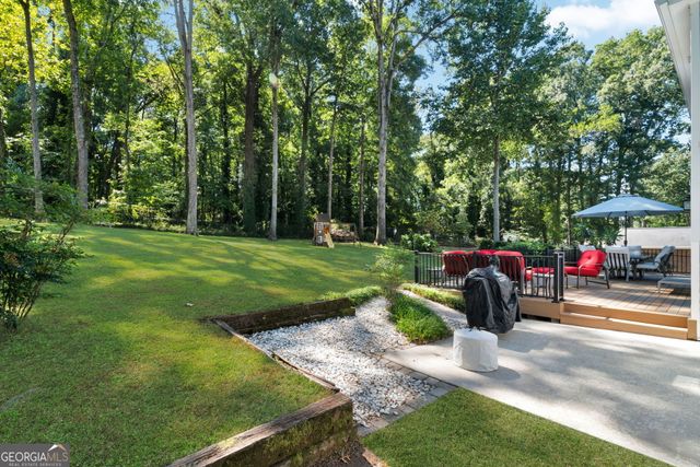 5090 Larry Lane, Marietta, GA 30068