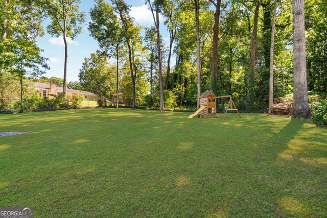 5090 Larry Lane, Marietta, GA 30068