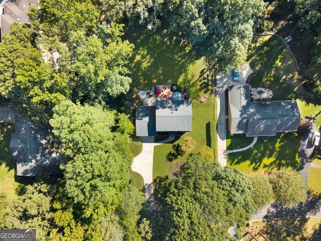 5090 Larry Lane, Marietta, GA 30068
