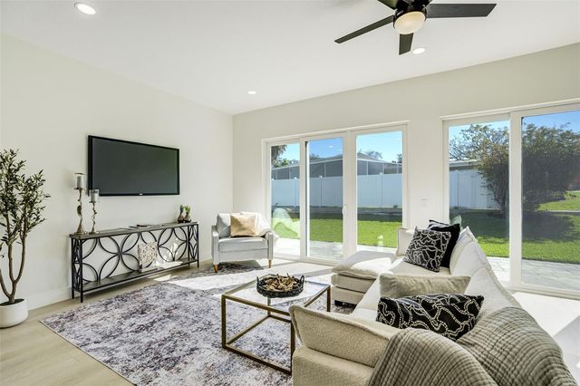 319 CEDAR LANE, Largo, FL 33770