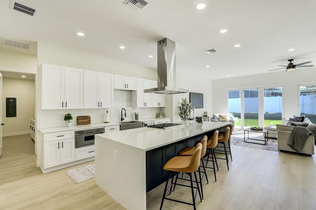 319 CEDAR LANE, Largo, FL 33770