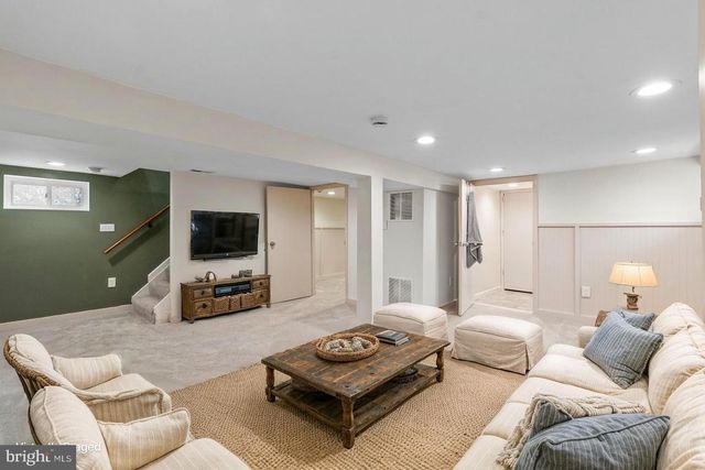 237 3RD AVE, Baltimore, MD 21227