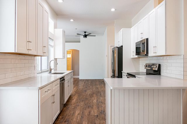 7685 SE Pleasant Ridge Court, Stuart, FL 34997