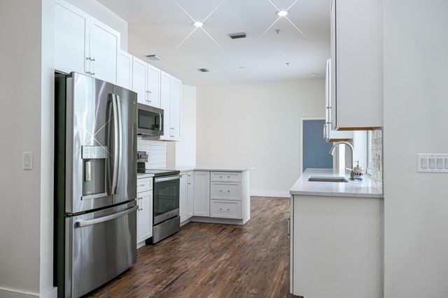 7685 SE Pleasant Ridge Court, Stuart, FL 34997