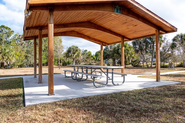 7685 SE Pleasant Ridge Court, Stuart, FL 34997