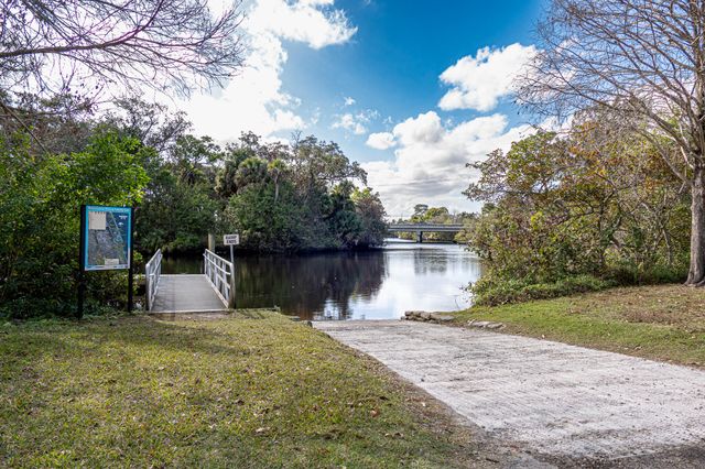 7685 SE Pleasant Ridge Court, Stuart, FL 34997
