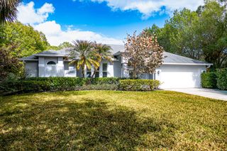 7685 SE Pleasant Ridge Court, Stuart, FL 34997