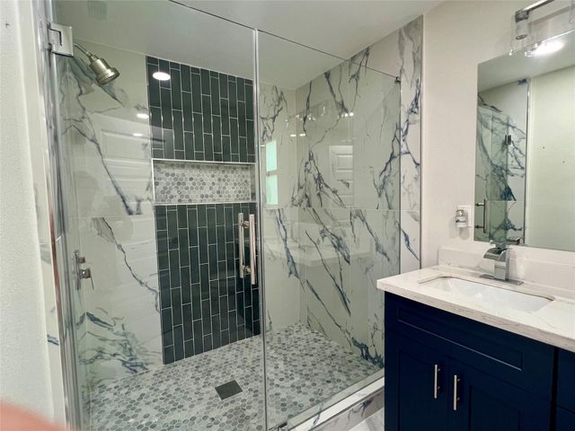 1119 Panama Street, Houston, TX 77009