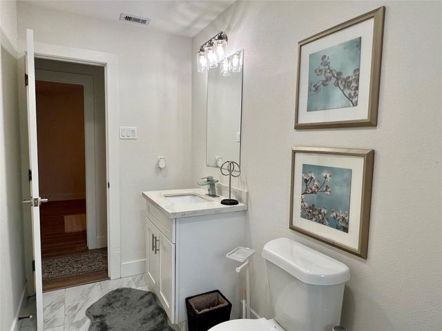 1119 Panama Street, Houston, TX 77009