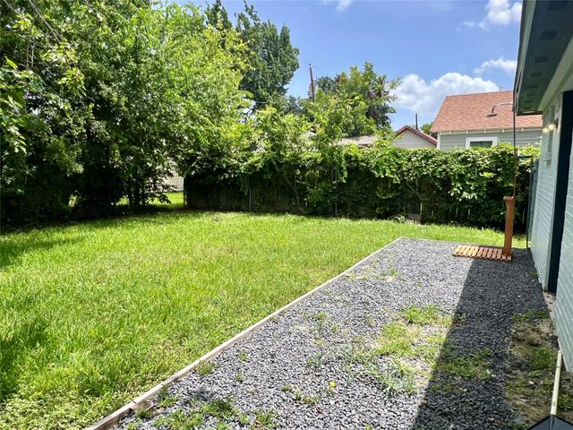 1119 Panama Street, Houston, TX 77009