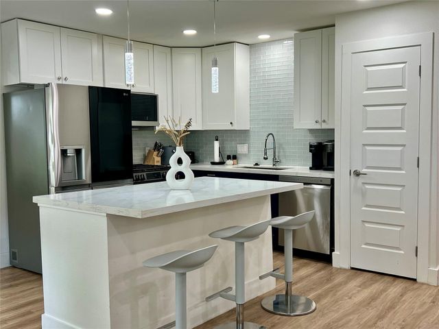 1119 Panama Street, Houston, TX 77009